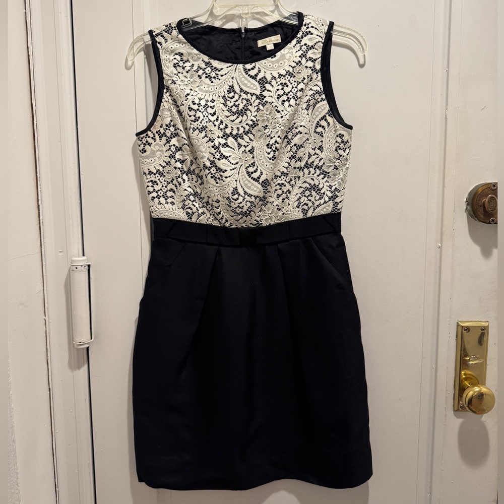 Shoshana Ivana Lace & Silk Dress. Belt Bow Detail. Size 4. Excellent Condition!